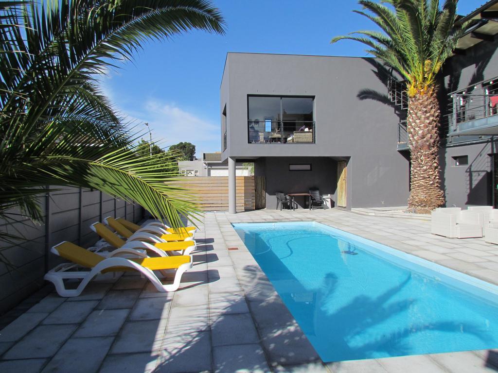 Capetown 4U Guesthouse โบลแบร์กสตรานด์ ภายนอก รูปภาพ