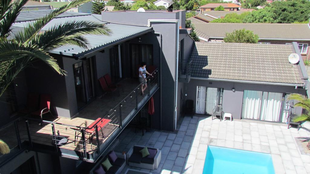 Capetown 4U Guesthouse โบลแบร์กสตรานด์ ภายนอก รูปภาพ