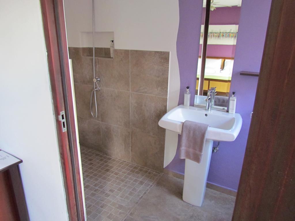 Capetown 4U Guesthouse โบลแบร์กสตรานด์ ภายนอก รูปภาพ
