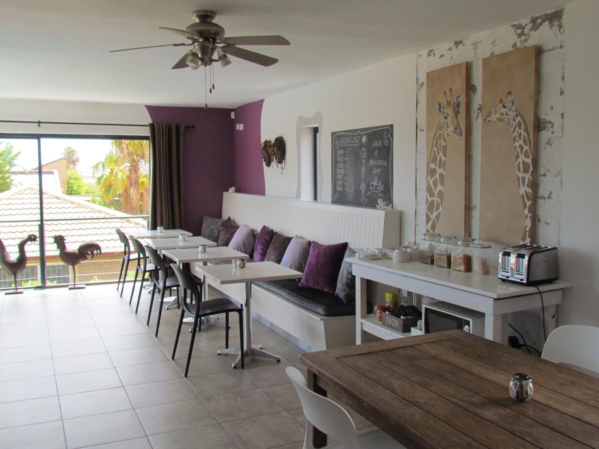 Capetown 4U Guesthouse โบลแบร์กสตรานด์ ภายนอก รูปภาพ