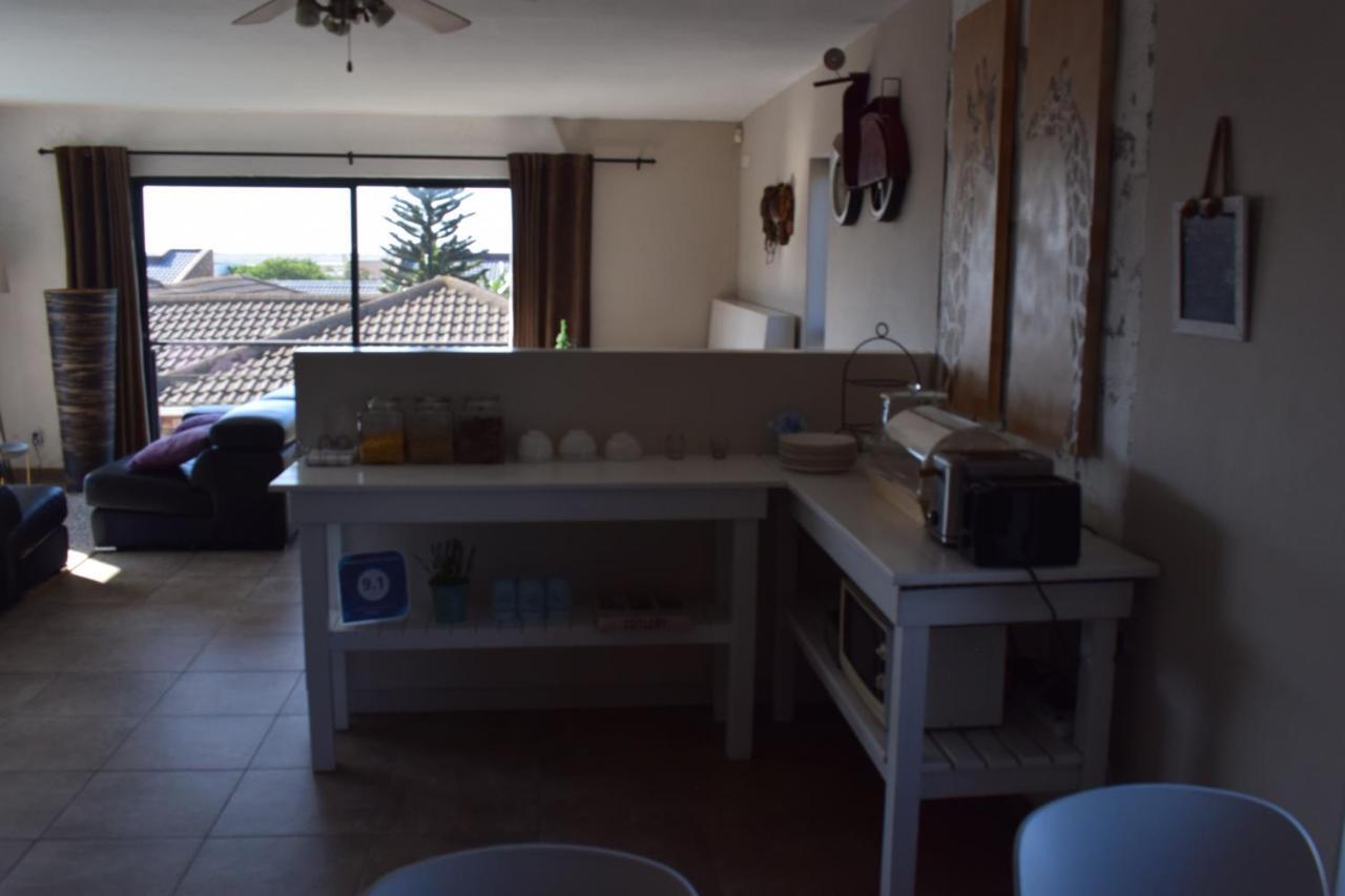 Capetown 4U Guesthouse โบลแบร์กสตรานด์ ภายนอก รูปภาพ