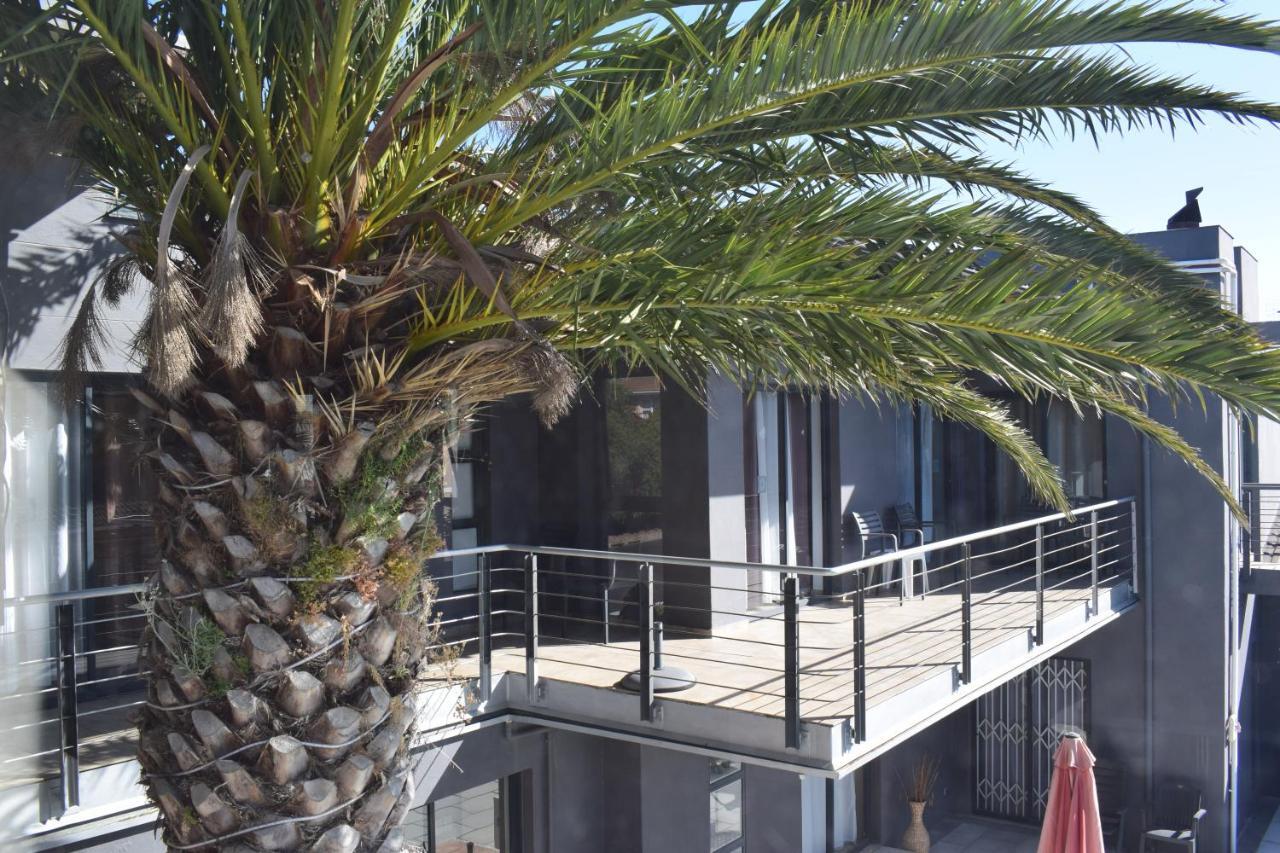 Capetown 4U Guesthouse โบลแบร์กสตรานด์ ภายนอก รูปภาพ